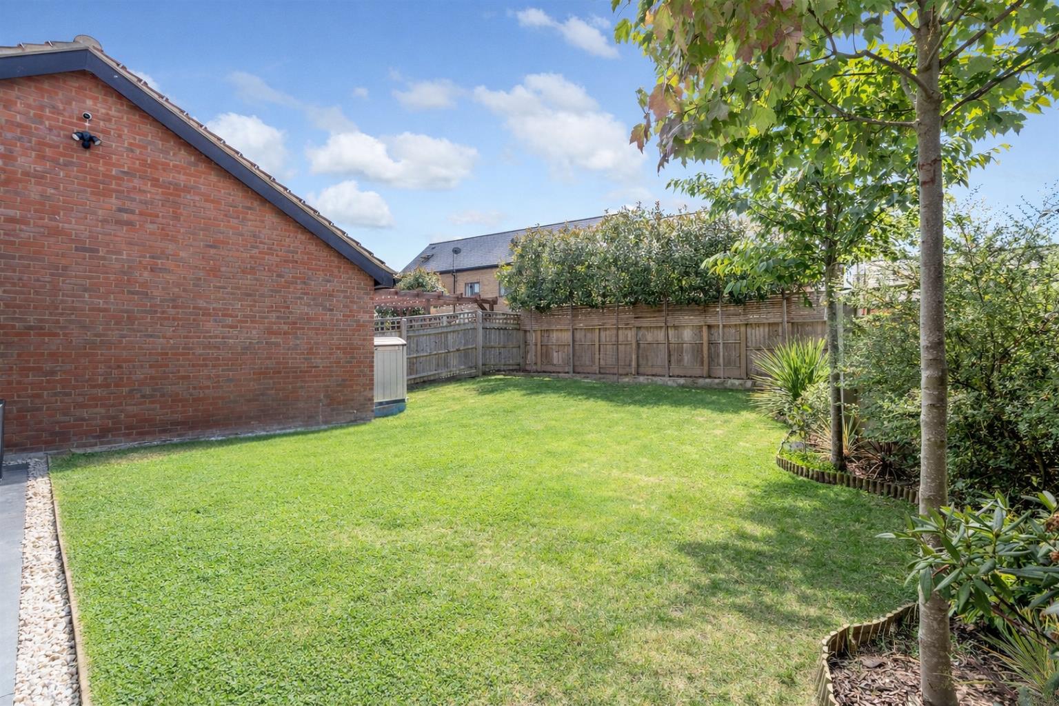 Friesland Avenue, Whitehouse, Milton Keynes